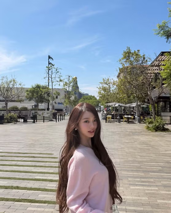 아이브 장원영 인스타 업뎃 💧🌸☀️🤍 5