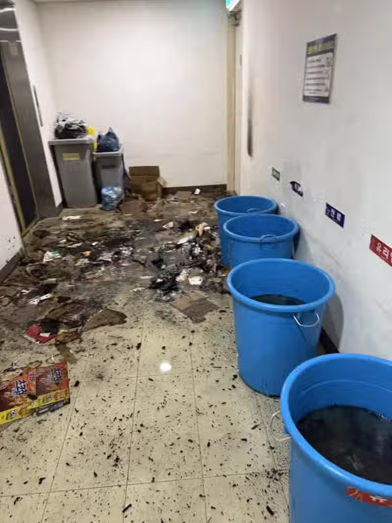 펌) 아파트 40층대에서 꽁초던져서 분리수거장 불낸 흡연자 2