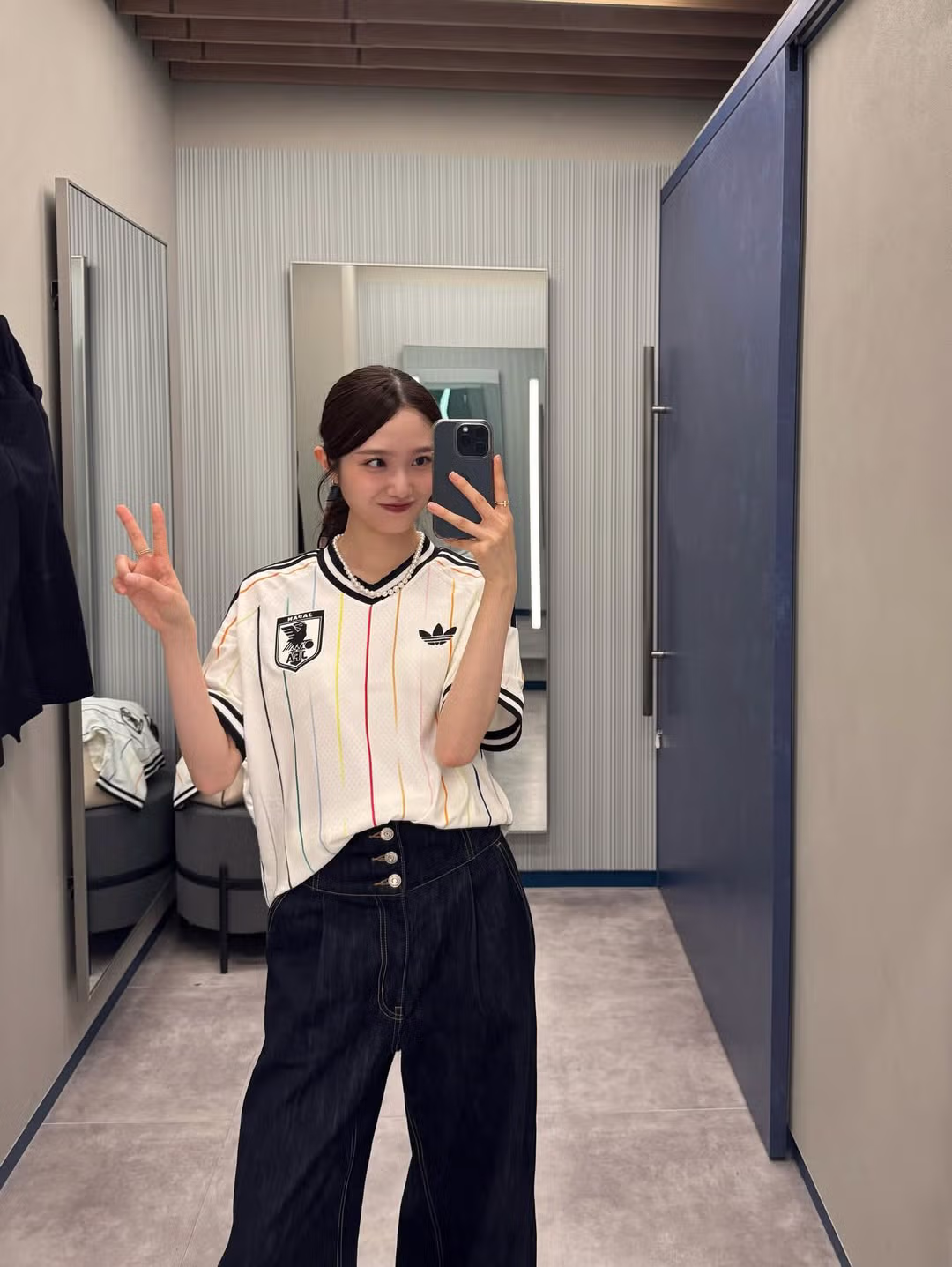 최근에 잘 뽑혔다는 일본 월드컵 아디다스 어웨이 유니폼.jpg 4