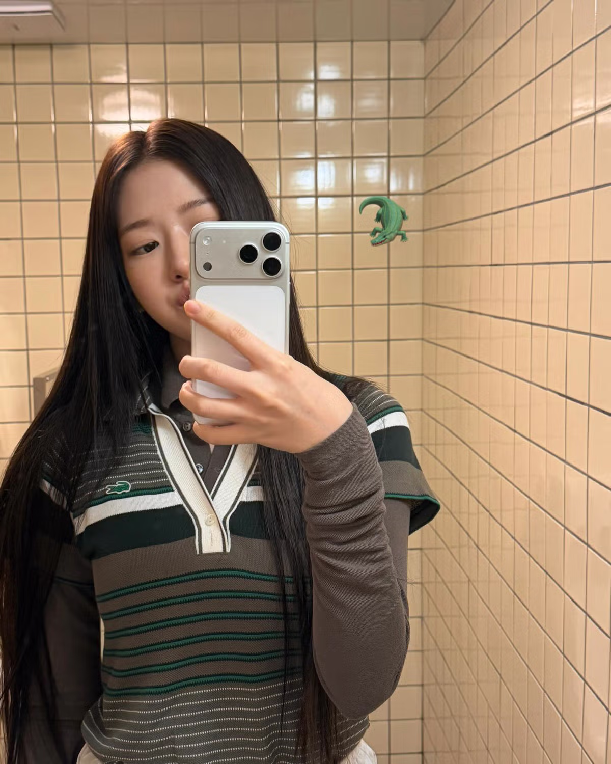 아이브 안유진 인스타 업뎃 (테니스… 좋아하세요?) 3