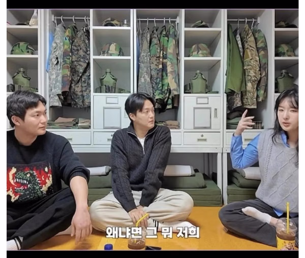 여군들이 단체로 퇴소하는 이유.jpg 13