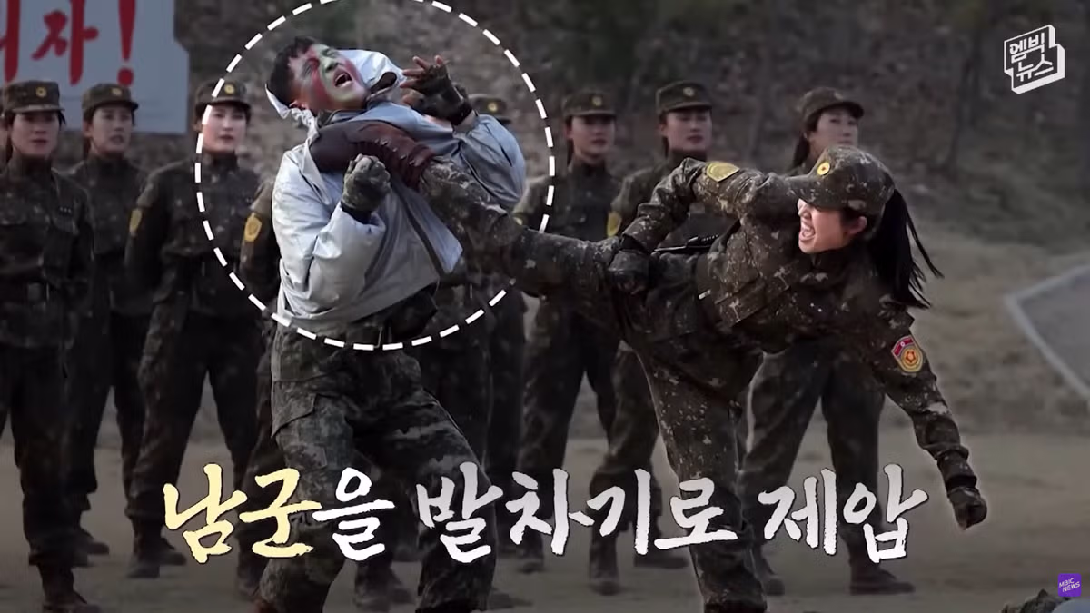 북한 여군 특수부대 4