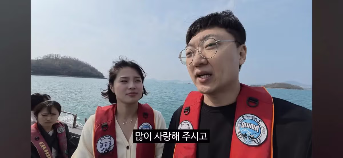 공무원들이 당근을 흔든것 같다는 이번 김선태 여수 섬박람회 홍보영상 42