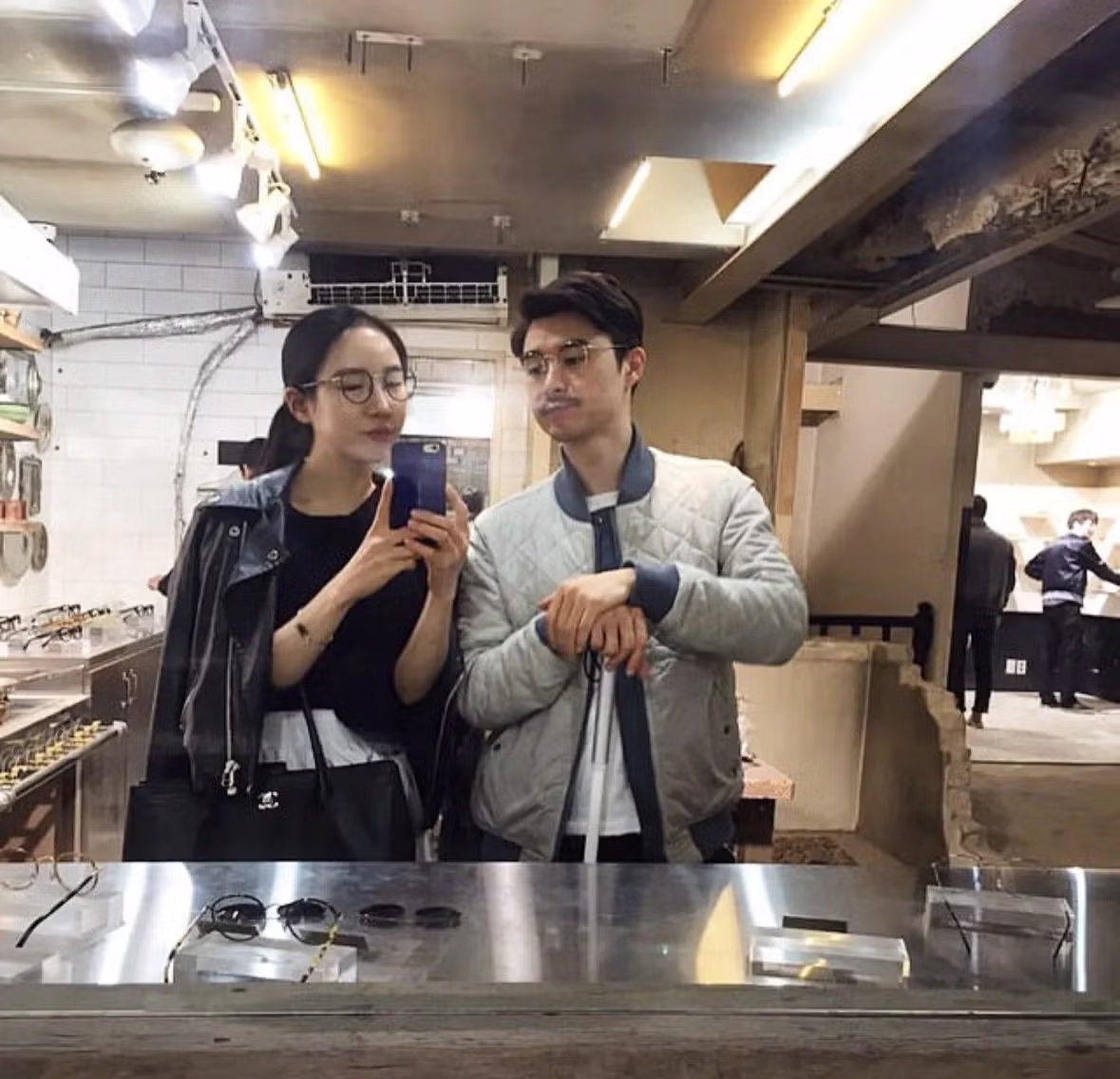 여자친구가 시각장애인이 된 남자친구를 떠나지 않은 이유 .jpg (사진 수정) 5