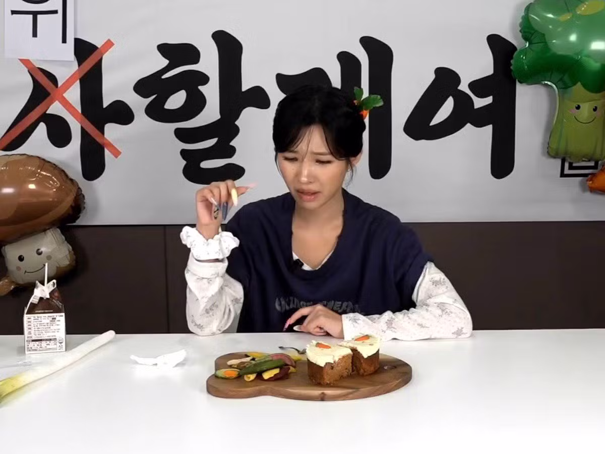 음원 1위 기념으로 야채 코스요리 먹방 하는 전소연 - 인스티즈 인기글 이미지 18 - 밈카세