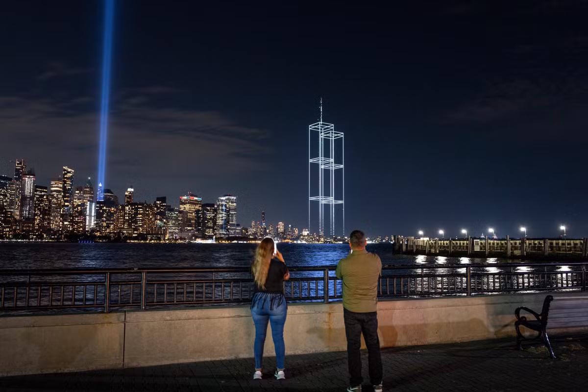 911 테러 추모 드론쇼 - 인벤 인기글 이미지 8 - 밈카세