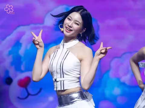 스테이씨 필리핀 마닐라 팬 콘서트 현장 - MLB파크 인기글 이미지 8 - 밈카세