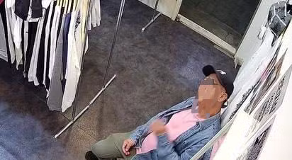 무인 매장 불 끄고 잠든 빌런 - 보배드림 인기글 이미지 3 - 밈카세