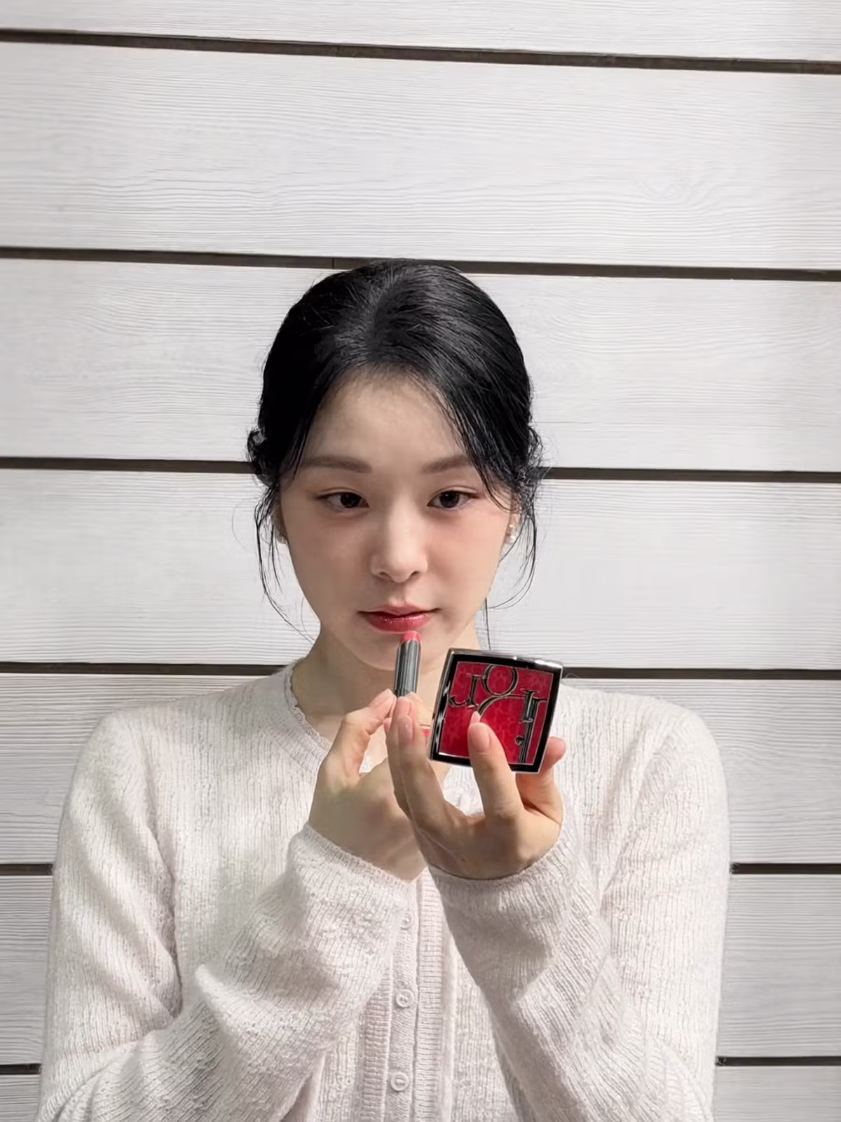 돈 안 벌고 명품 화장품 자랑한다는 백수녀 정체 - 인벤 인기글 이미지 3 - 밈카세