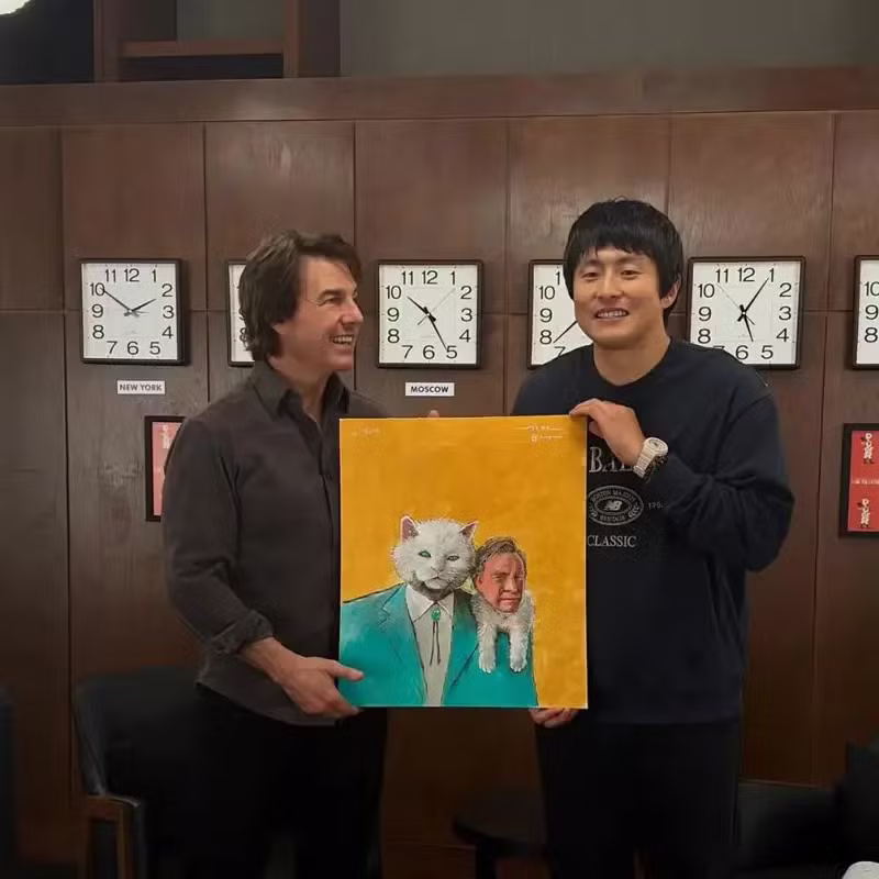 톰 크루즈한테 그림 선물하고 투샷 찍은 기안84 - 디시인사이드 인기글 이미지 3 - 밈카세