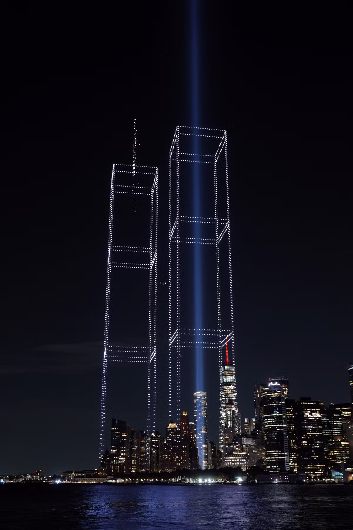 911 테러 추모 드론쇼 - 인벤 인기글 이미지 3 - 밈카세