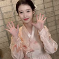 자컨에서 한복입은 아이유🍑
