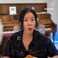 유전적 이유로 라면을 먹어야 하는 여성